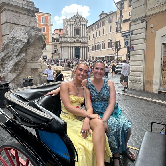 Meet your Posher, Alexis - Picture 4 of 5